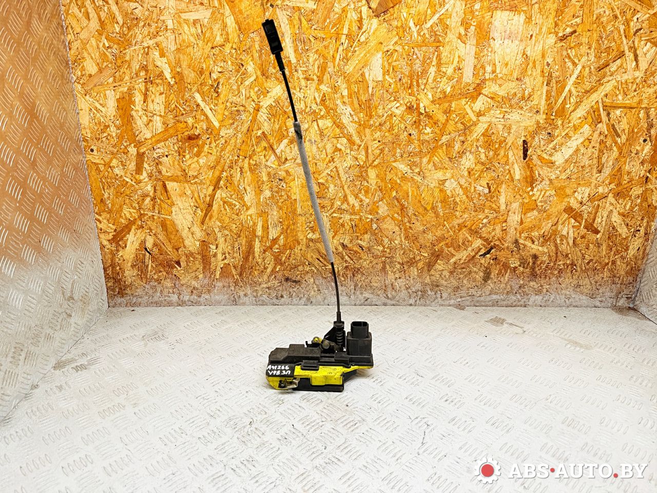 замок двери задней правой Volvo S80 1 поколение 2003, 2.4 л., бензин, АКПП, седан, 30663050 - фото №1