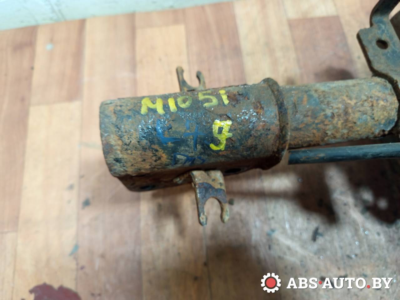 стойка передняя правая Renault Laguna 2 поколение 2005, 1.8 л., бензин, МКПП, хетчбэк 5 дв., передний привод - фото №1