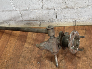 ступица задняя левая Mazda 323F BJ 1999