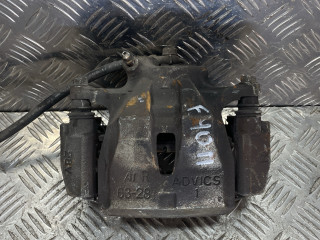 суппорт передний правый Toyota RAV4 3 поколение (XA30) 2008, 2.2 л., D-4D, 2AD-FTV, дизель, МКПП, внедорожник 5 дв.