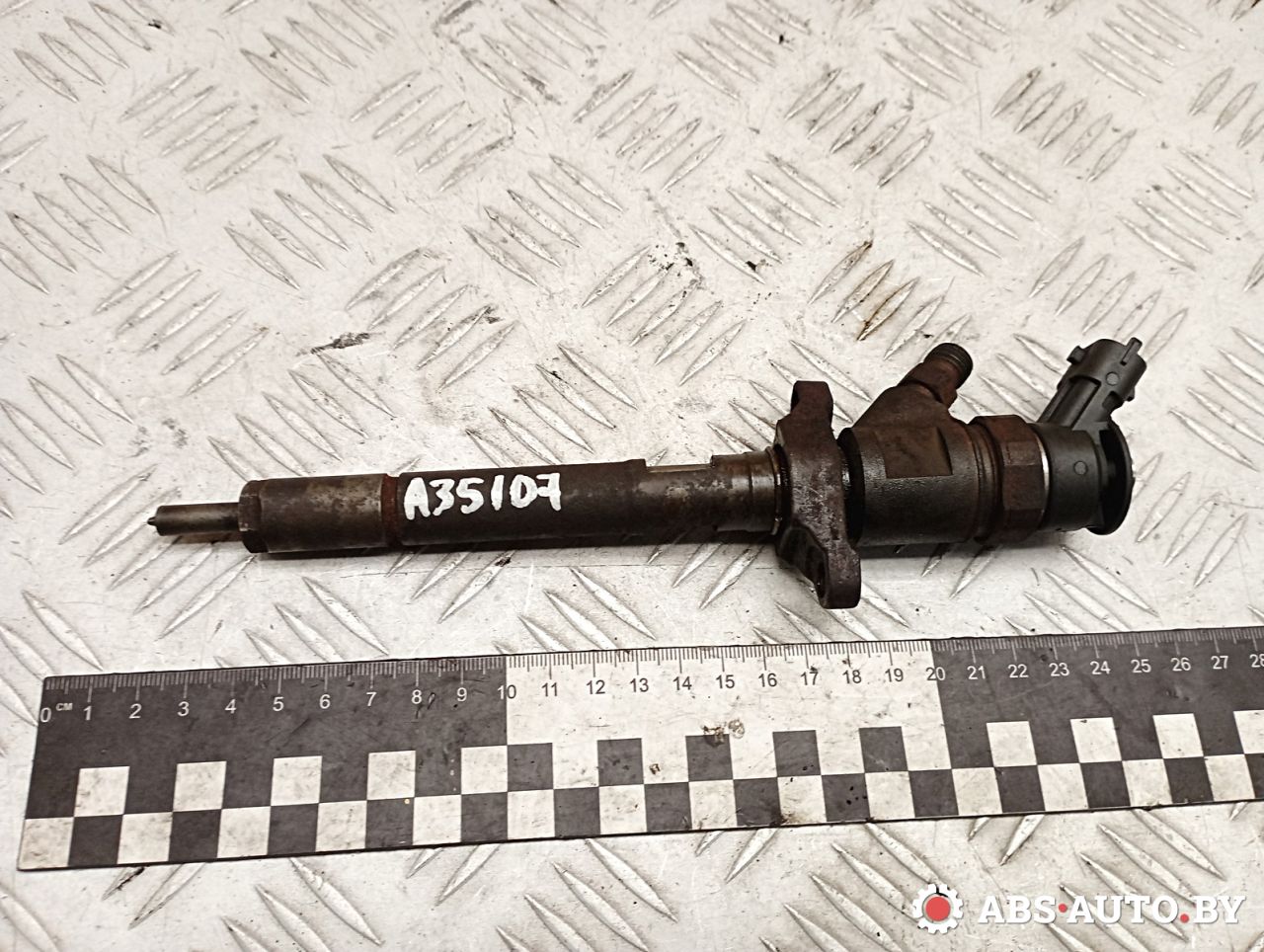 форсунка Citroen C4 Picasso 1 поколение 2009, 1.6 л., 9HZ (DV6TED4), дизель, АКПП, правый руль, 1609849580, 0445110297, 0445110281, 0986435150, 0986435193, 1609849780, 1609849880, 1609850780, 9659240580, 9662002680, 1980K9, FIB1154LW - фото №1