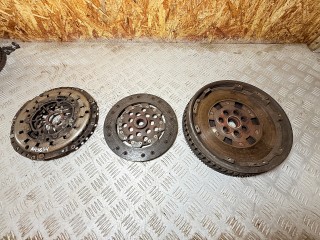 комплект сцепления Renault Laguna 2 поколение 2001, 1.9 л., F9Q 750, дизель, МКПП, хетчбэк 5 дв., B3201, E6102, 8200142675, 37900, 8200116791, 8200142674