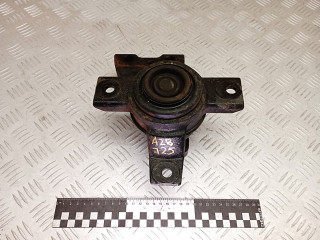 подушка крепления двигателя Hyundai Santa Fe 2 поколение [рестайлинг] 2011, 2.2 л., дизель, МКПП, правый руль, 218102P100