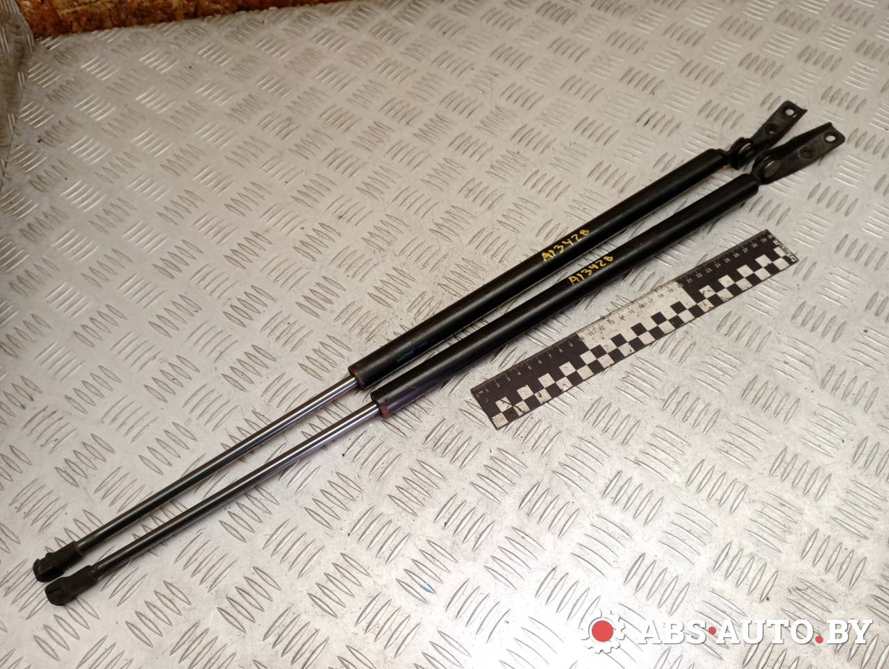 амортизатор крышки багажника (3-5 двери) Nissan X-Trail T32 2014, 1.6 л., R9M, дизель, МКПП, полный подключаемый привод, правый руль, 4BA0C - фото №1