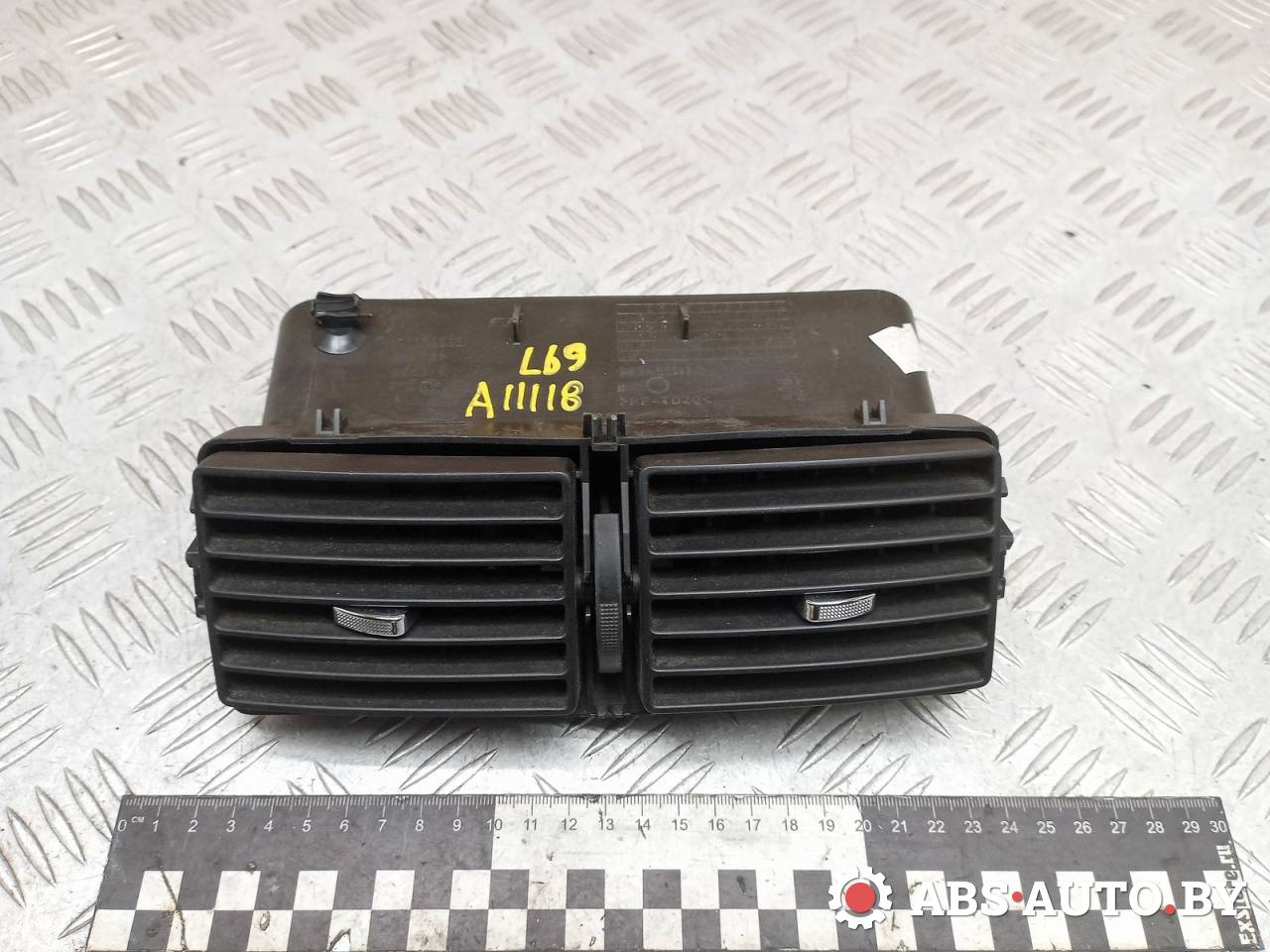 дефлектор обдува салона Peugeot 307 1 поколение 2005, 2.0 л., бензин, АКПП, универсал, 9634511177, A1079302 - фото №1