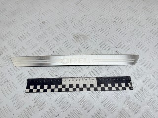 накладка на порог Opel Insignia 1 поколение (A) [рестайлинг] 2013, 2.0 л., A 20 DTE, дизель, МКПП, универсал, 13272117