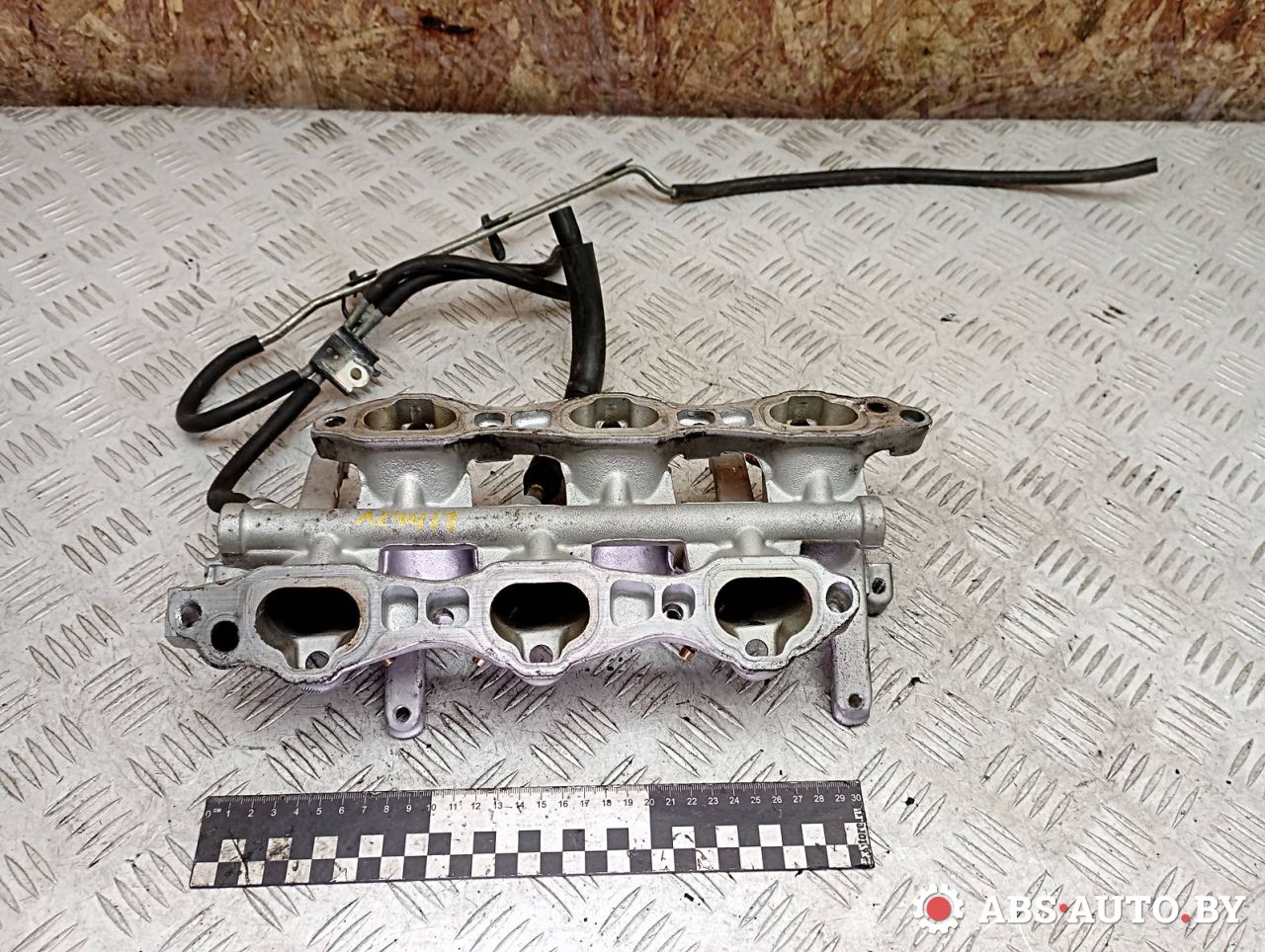 коллектор впускной Mitsubishi Galant 8 поколение 1998, 2.5 л., бензин - фото №1