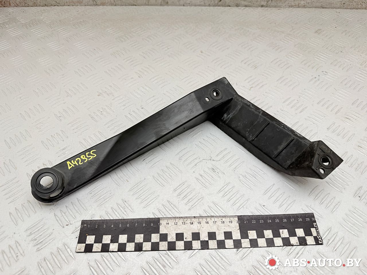 Крепление бампера заднего Volkswagen Touareg 1 поколение 2006, 3.0 л., BKS, дизель, АКПП, внедорожник 5 дв., полный привод, 7L6807861 - фото №1