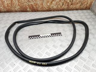 уплотнитель двери Toyota RAV4 3 поколение (XA30) 2008, 2.2 л., D-4D, 2AD-FTV, дизель, МКПП, внедорожник 5 дв.