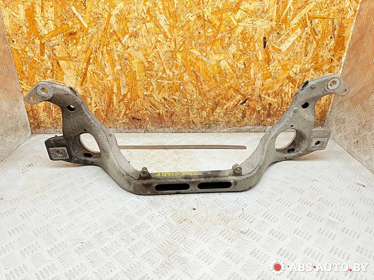 балка подвески передняя (подрамник) Volkswagen Touareg 1 поколение 2006, 2.5 л., BAC, дизель, МКПП, внедорожник 5 дв., 7L6199207 - фото №1