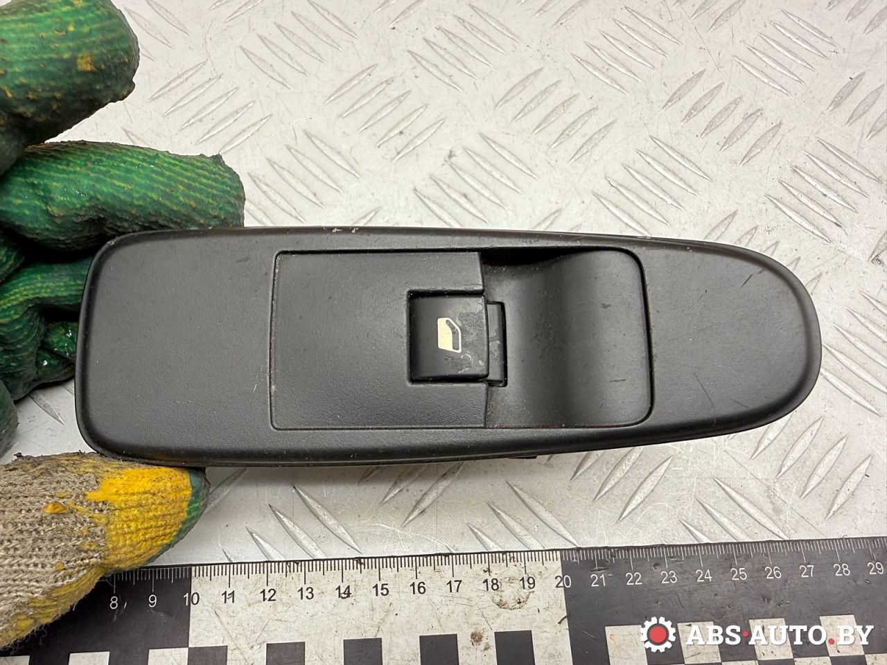 кнопка стеклоподъемника Citroen C4 Grand Picasso 1 поколение 2006, 1.8 л., 6FY (EW7A), бензин, МКПП, 96639377ZD - фото №1