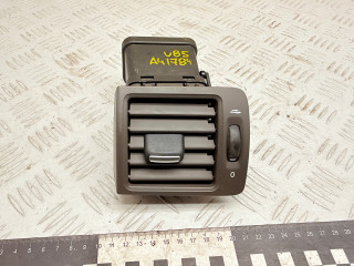 дефлектор обдува салона Volvo V50 1 поколение [рестайлинг] 2008, 2.4 л., B 5244 S4, бензин, МКПП, универсал, 506001, 39888289