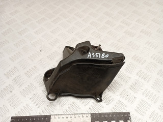 Крепление бампера заднего Peugeot 3008 1 поколение 2012, 1.6 л., дизель, робот, передний привод, правый руль, 9683195680