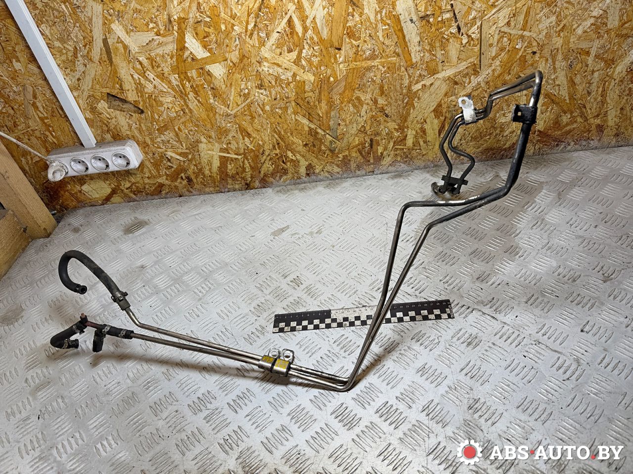 трубка топливная Volvo S60 1 поколение 2003, 2.4 л., дизель, МКПП, седан - фото №1