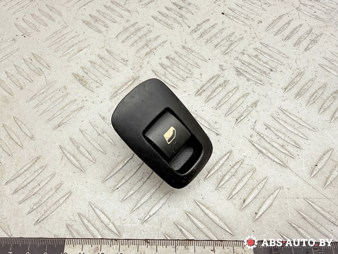 кнопка стеклоподъемника Citroen C4 Grand Picasso 1 поколение 2006, 1.8 л., 6FY (EW7A), бензин, МКПП, 96547103XT - фото №1