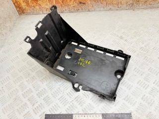 полка аккумулятора Peugeot 3008 1 поколение 2012, 1.6 л., 9HR (DV6C), дизель, робот, 9689002180