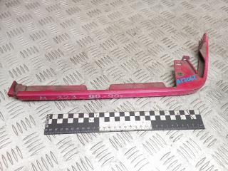 ресничка (ус) правой фары Mazda 323 3 поколение 1990, хетчбэк 5 дв., B300507K1, B330507K1