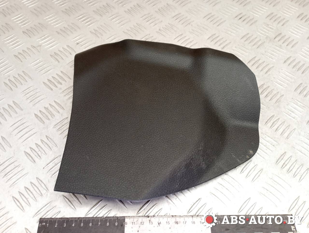 Декоративная накладка центральной консоли Nissan X-Trail T32 2014, 1.6 л., R9M, дизель, МКПП, полный подключаемый привод, правый руль, 689204CE0A, 689R14CE0A - фото №1