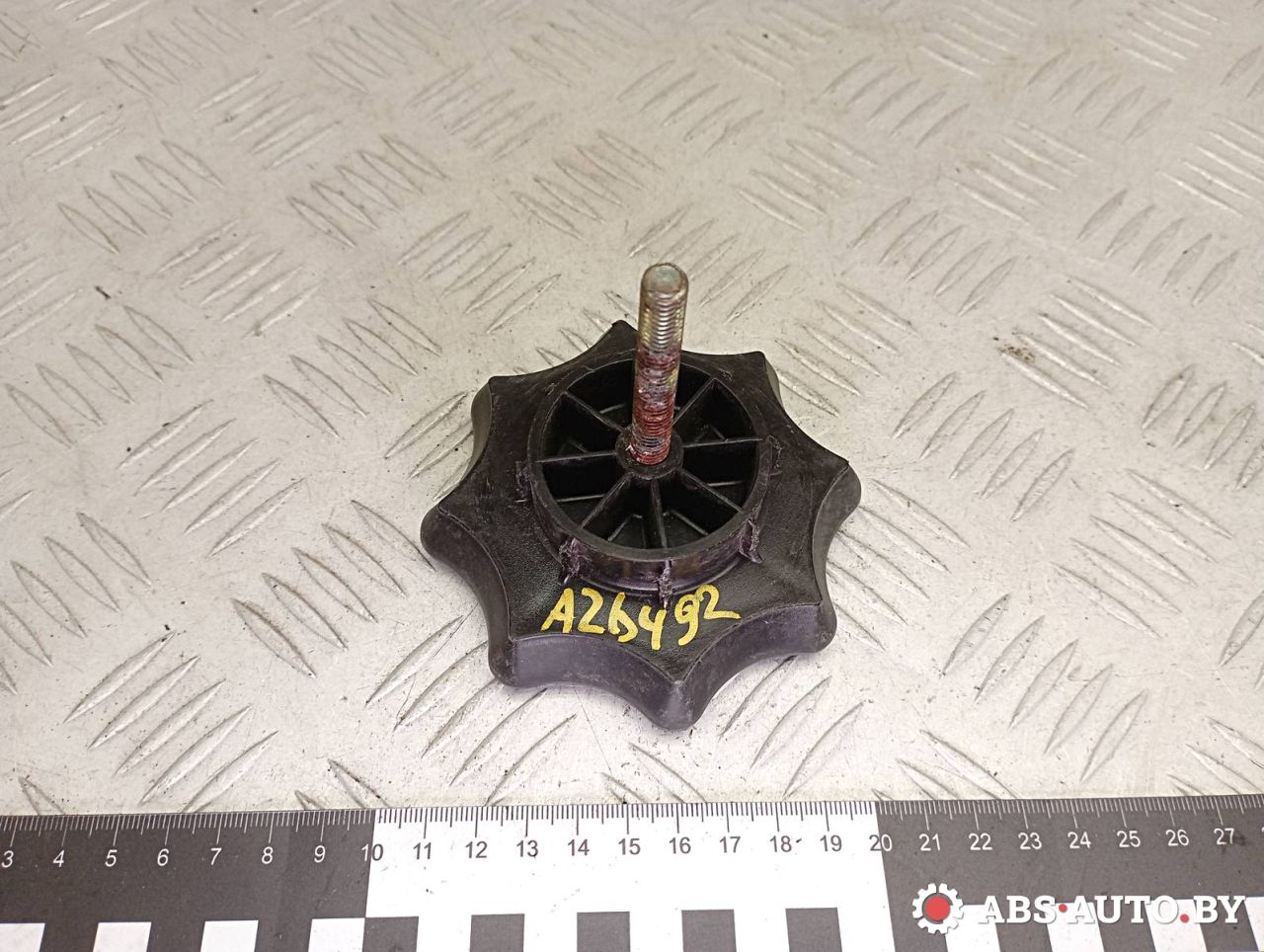 крепление запаски Volkswagen Golf 4 поколение 2004, 1.9 л., дизель, 1J0803899K - фото №1