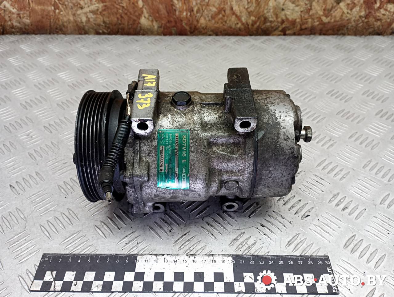 компрессор кондиционера Renault Megane 1 поколение 1998, 1.9 л., дизель, 7700866828B, SD7V161132F, 7700866828, 7701499844, SD7V161132, SD7V161173, SD7V161184, 699045, 699545, KCS0145YU, 8FK351127061, 240753, DCP23056, 8200234036, 8600133 - фото №1