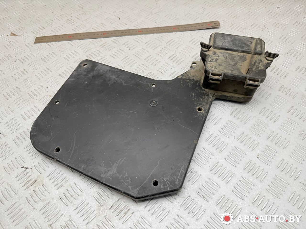 крышка блока предохранителей Volkswagen Multivan T5 (2003 - 2009), 2.5 л., дизель, микроавтобус, 7H0907300, 7H0907299, 7H0907296A - фото №1