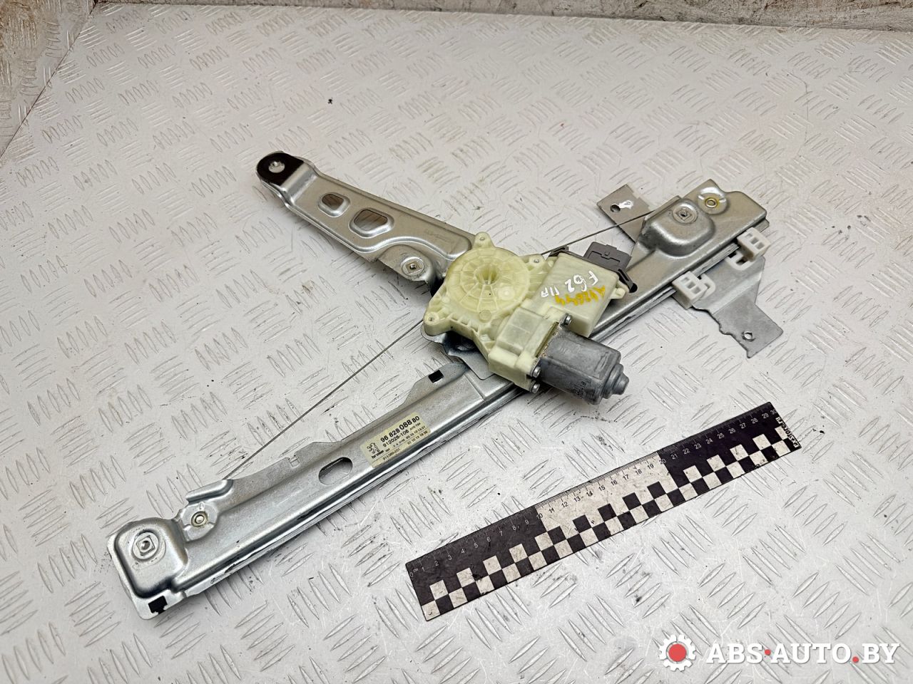 стеклоподъемник электрический передний правый Peugeot 3008 1 поколение 2012, 1.6 л., 9HR (DV6C), дизель, робот, 9682808880, 914241100, 962941201G, 912044103, 912357101 - фото №1