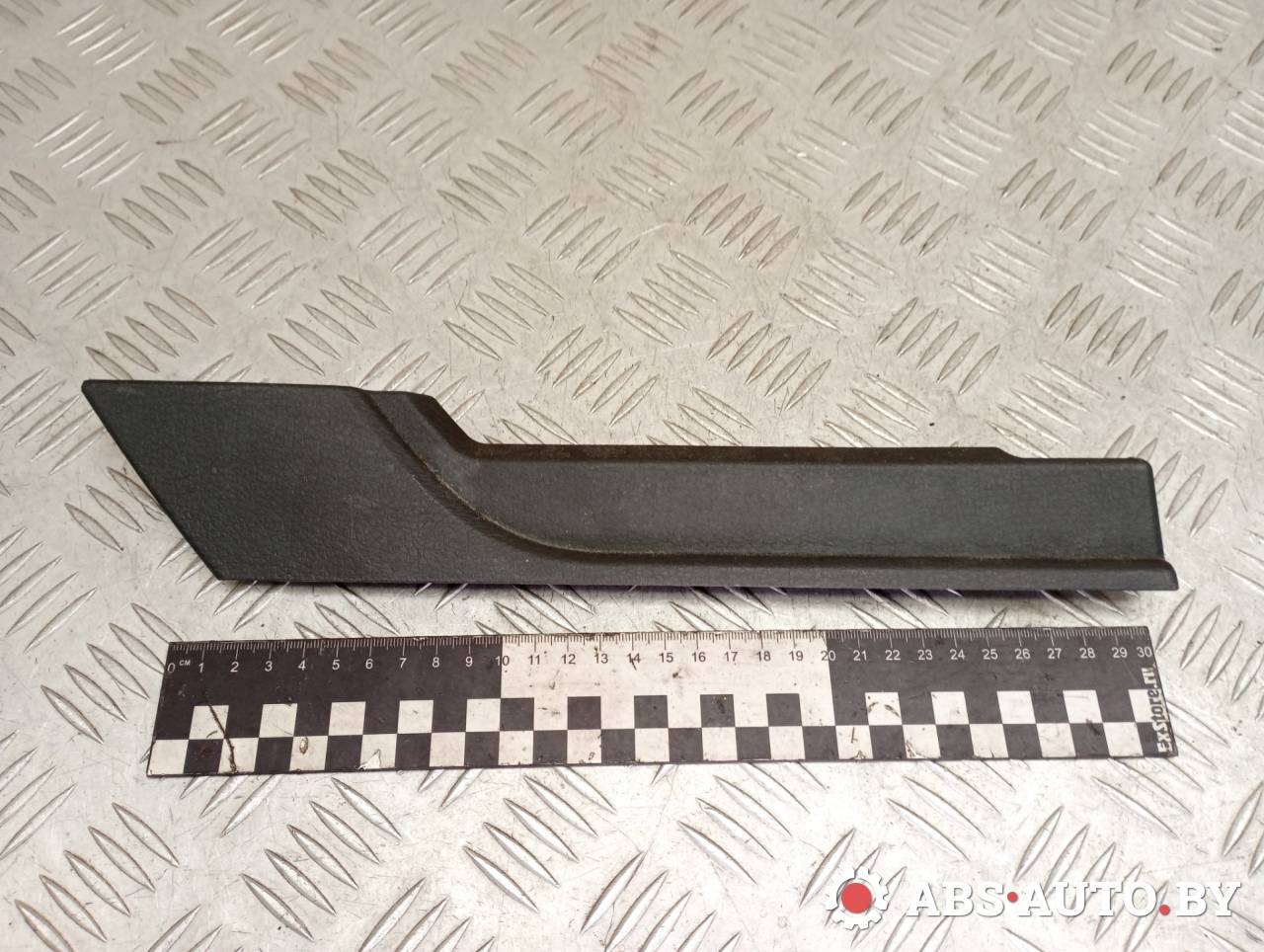 пластик (накладка) сиденья Volvo XC90 1 поколение 2005, 2.4 л., D 5244 T, дизель, АКПП, внедорожник 5 дв., полный подключаемый привод, правый руль, 8665617 - фото №1