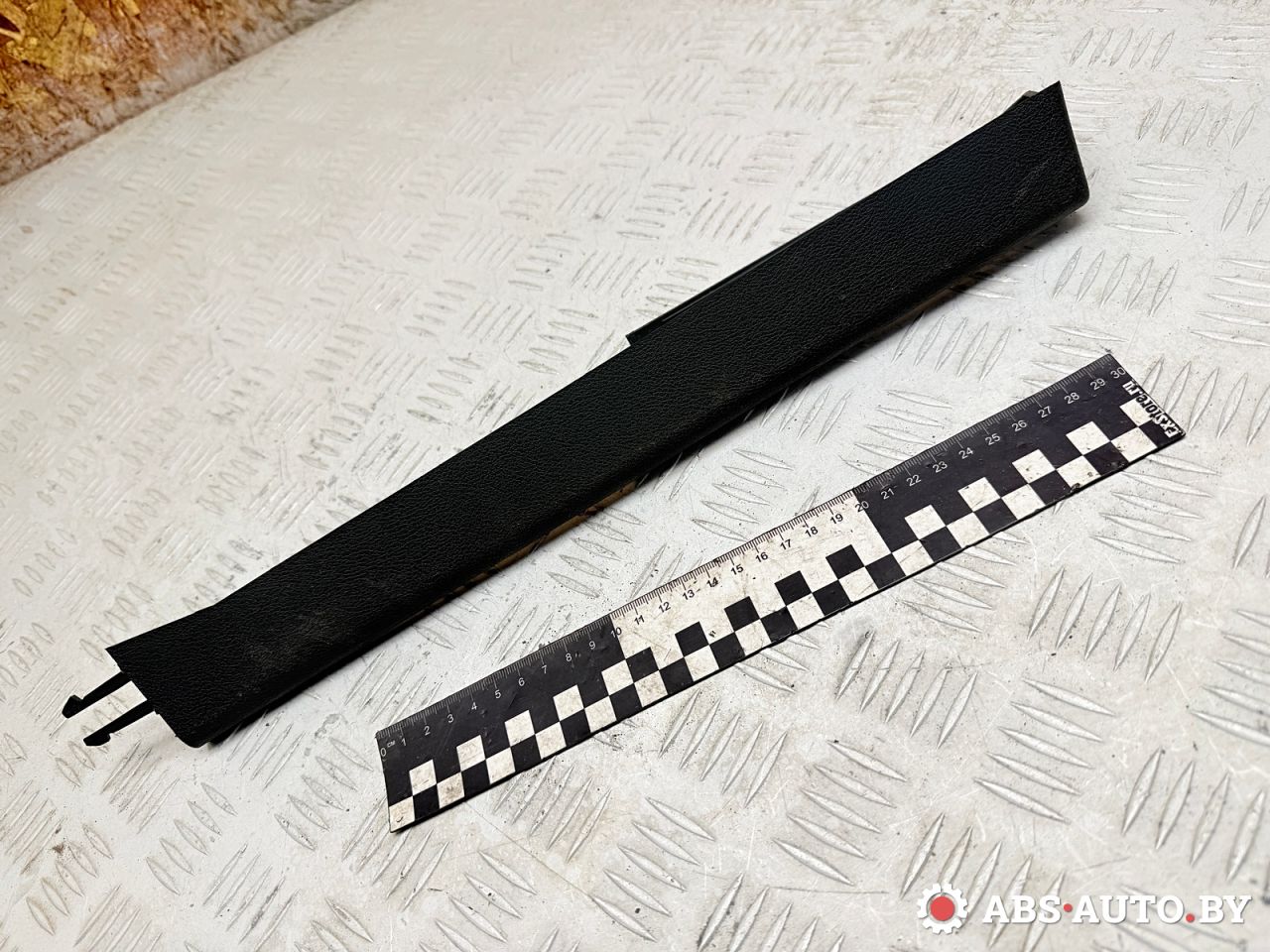 Пластик салазок сидений Volkswagen Touareg 1 поколение 2006, 3.0 л., BKS, дизель, АКПП, внедорожник 5 дв., полный привод, 7L0881477 - фото №1