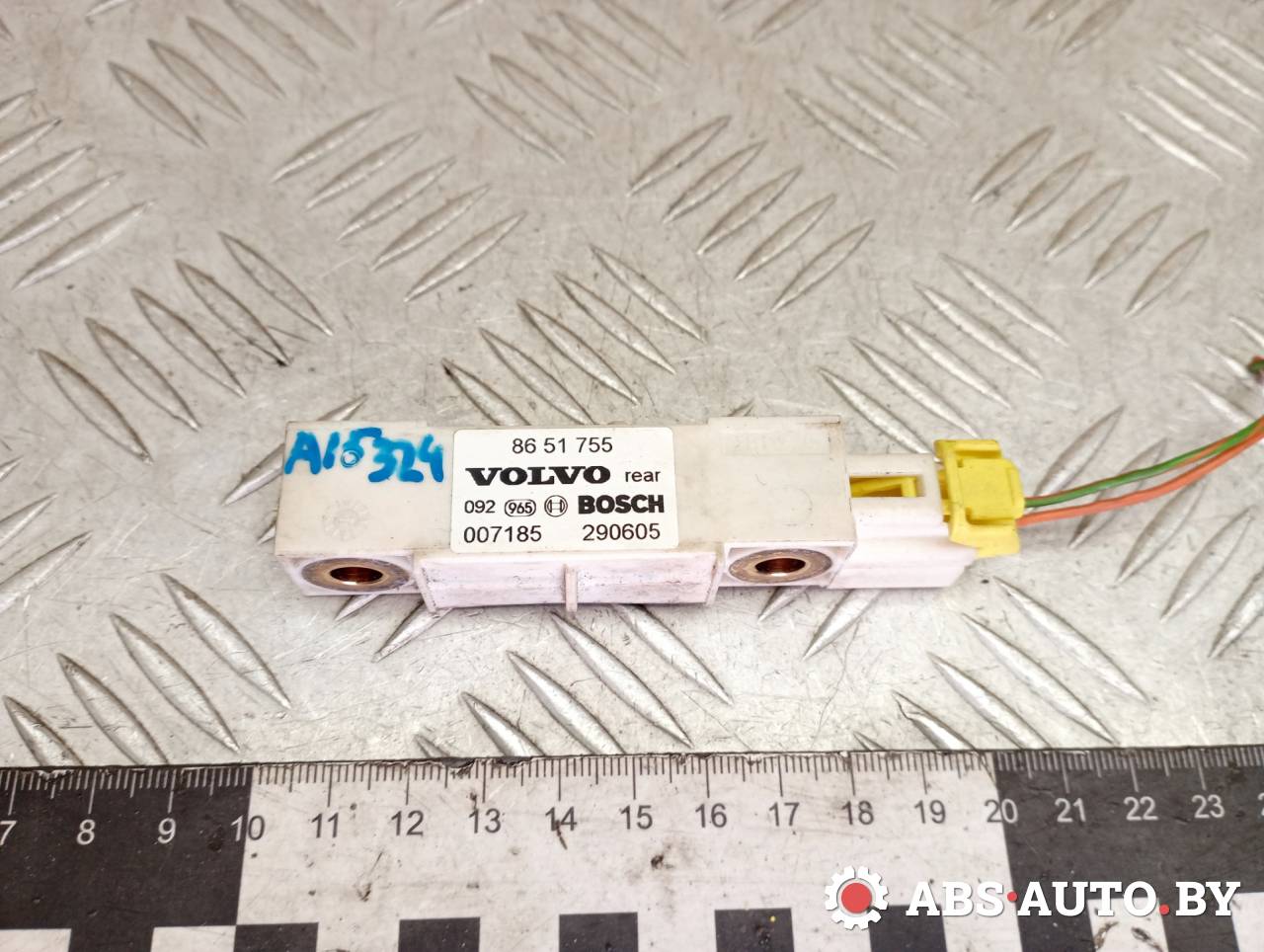 датчик удара Volvo XC90 1 поколение 2005, 2.4 л., D 5244 T, дизель, АКПП, внедорожник 5 дв., полный подключаемый привод, правый руль, 8651755 - фото №1