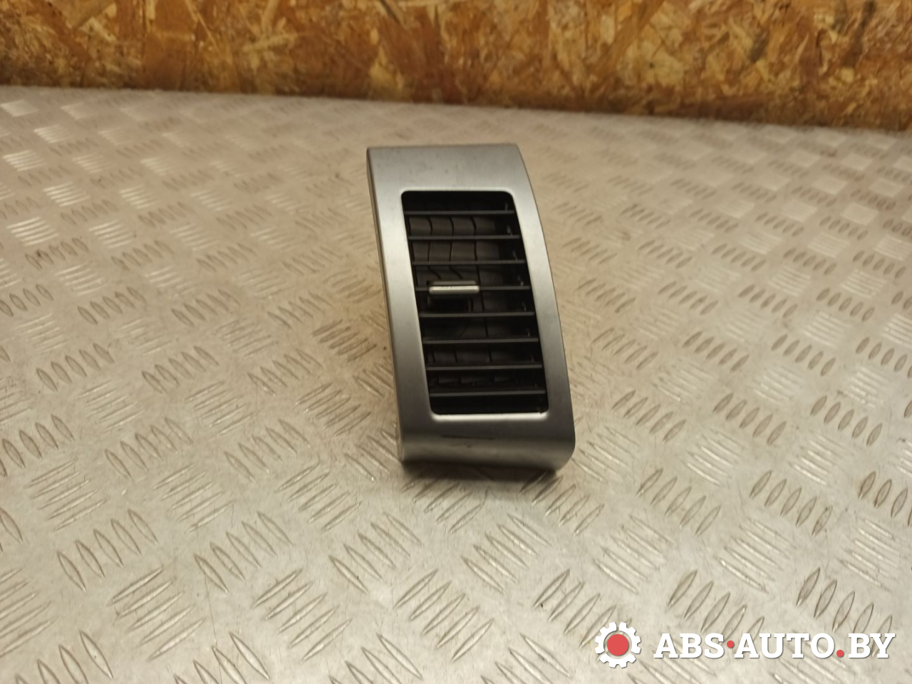 дефлектор обдува салона Peugeot 4007 1 поколение 2009, 2.2 л., дизель, 6МКПП, 8030A024ZZ, GN71114000 - фото №1