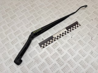 щеткодержатель (поводок стеклоочистителя, дворник) Kia Sorento 2 поколение 2011, 2.2 л., дизель, АКПП