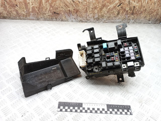 блок предохранителей Mazda 6 GG 2003, 2.0 л., бензин, МКПП, правый руль, G21C