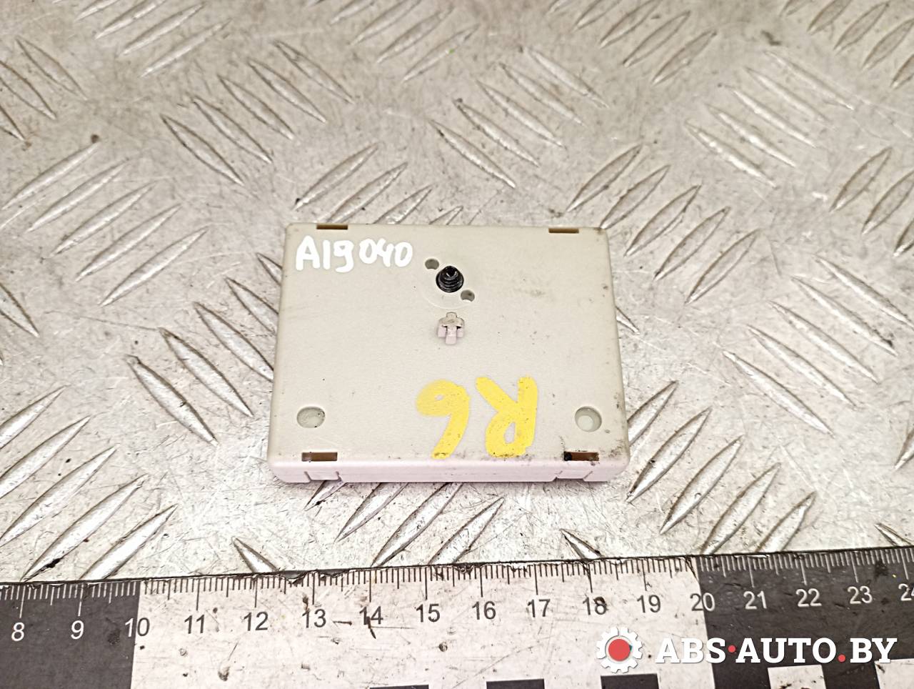 усилитель антенны BMW 7 серия F01/F02 F01 2009, 4.4 л., бензин, АКПП, EA914017904, 914017904 - фото №1