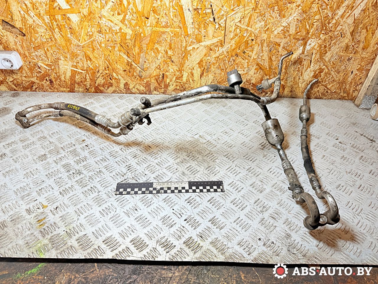 трубка кондиционера Opel Vectra B 1997, 2.0 л., Y 20 DTL, дизель, МКПП, 90506752, 90506751 - фото №1