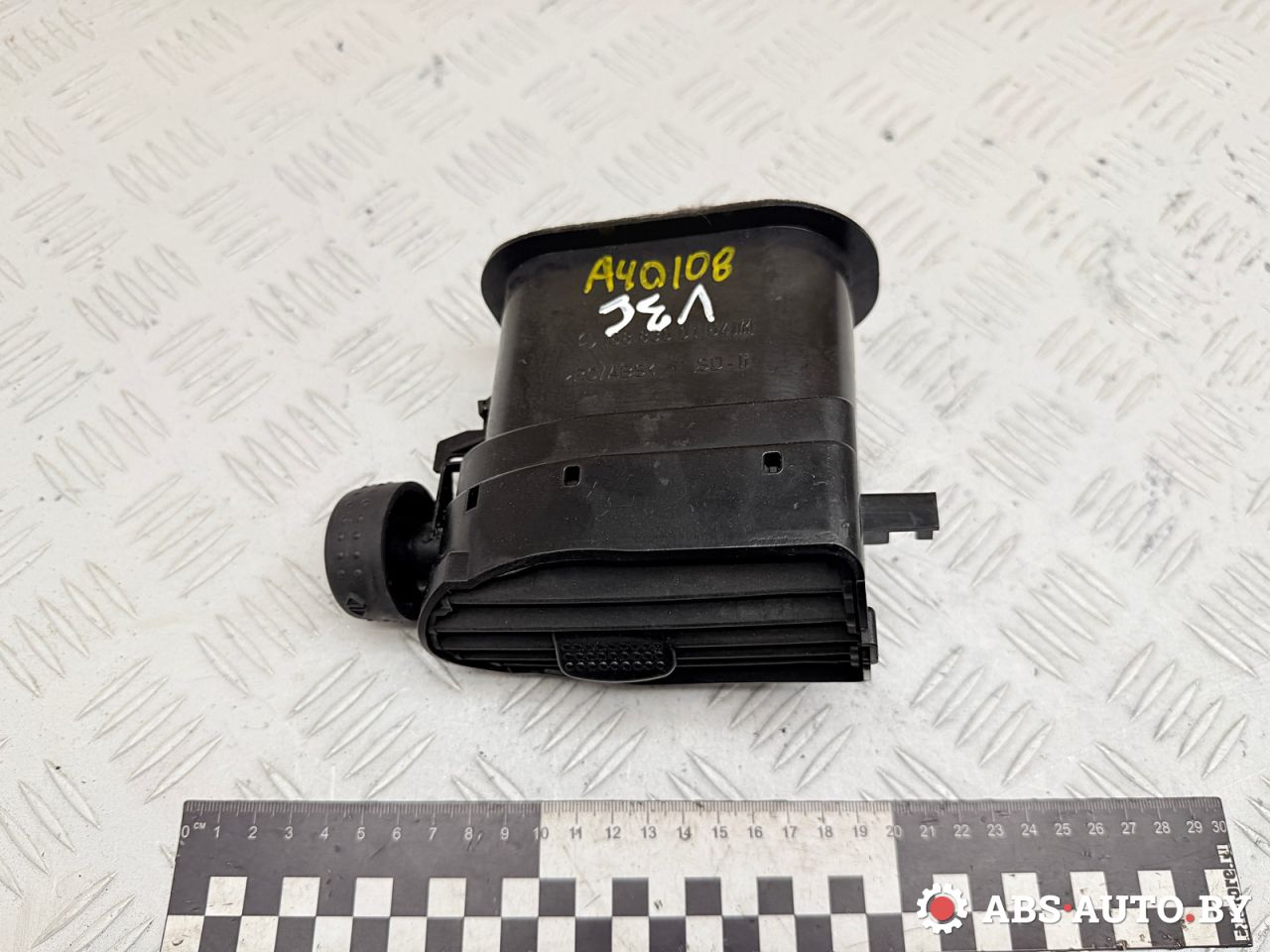 дефлектор обдува салона Mercedes-Benz A W168 1 поколение (1997-2001) 2000, 1.7 л., OM 668.940, дизель, АКПП, хетчбэк 5 дв., передний привод, 1688300154 - фото №1