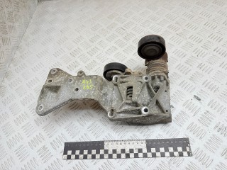 кронштейн генератора Volvo V50 1 поколение [рестайлинг] 2008, 2.4 л., B 5244 S4, бензин, МКПП, универсал, 30750940