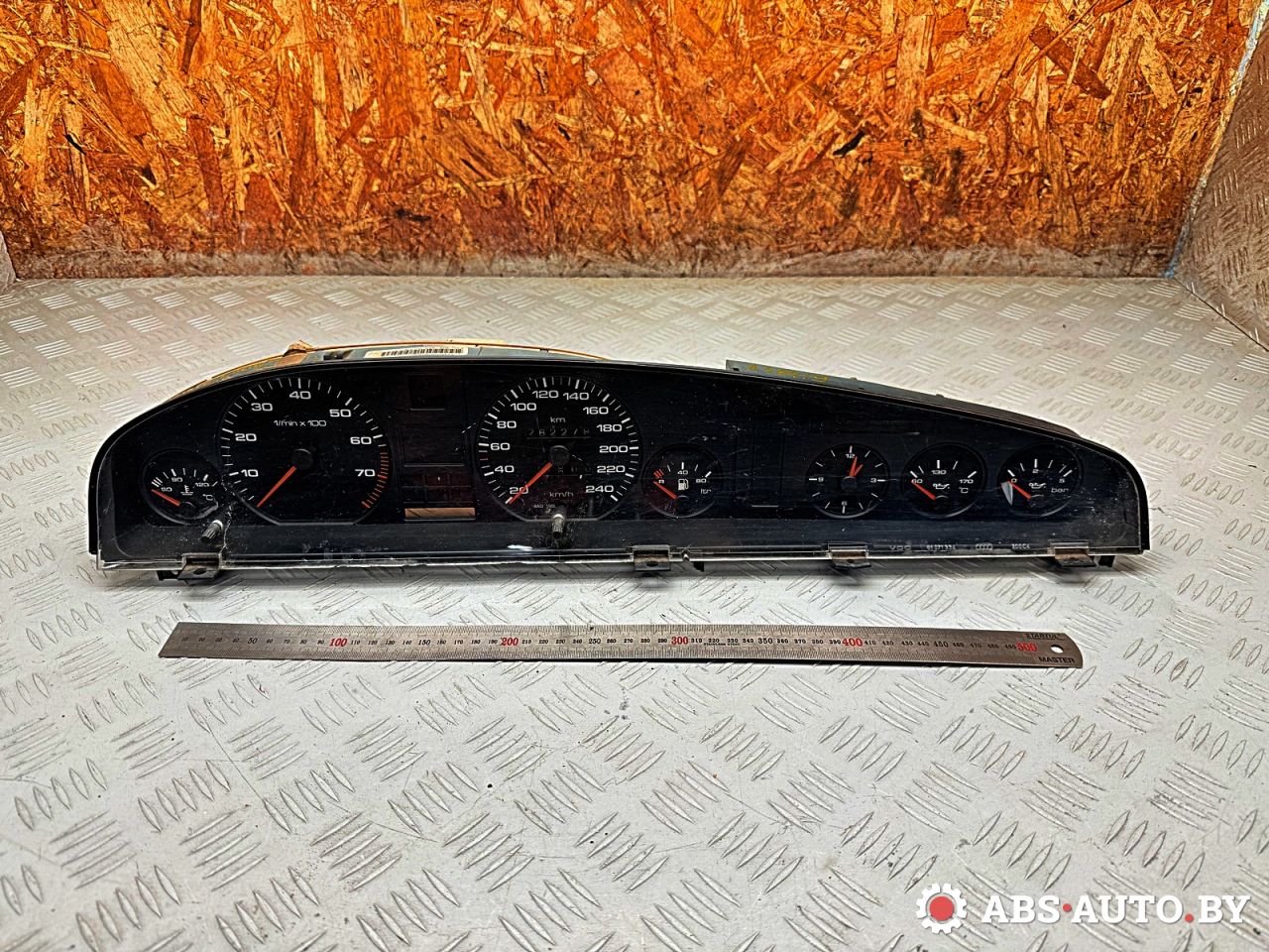 щиток приборов (приборная панель) Audi 100 4A/C4 1992, 2.0 л., бензин, 4A1919033P, 110008530001, 88311183, 88311178, 110902195001 - фото №1