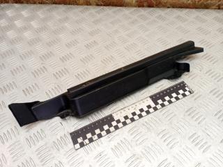 крепление ( кронштейн ) крыла Kia Sorento 2 поколение 2010, 2.2 л., дизель, МКПП, полный привод, правый руль, 841302P000