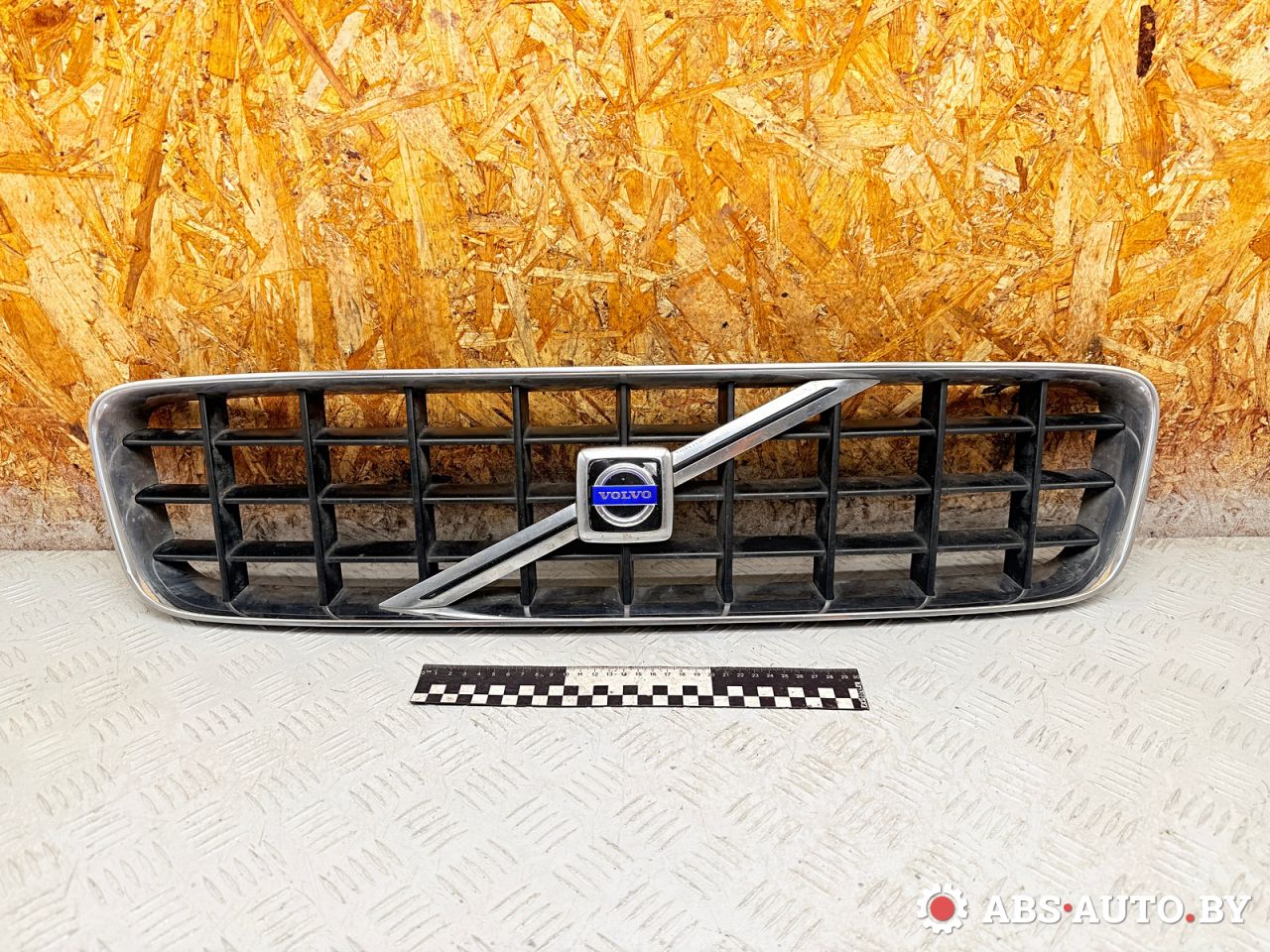 решетка радиатора Volvo XC90 1 поколение 2005, 2.4 л., D 5244 T, дизель, АКПП, внедорожник 5 дв., полный подключаемый привод, правый руль, 8620641 - фото №1