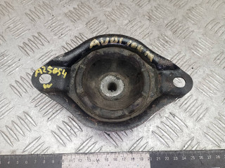 подушка крепления двигателя Audi 100 С3 [рестайлинг] 1990, 2.2 л., бензин