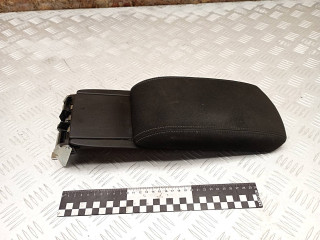 подлокотник Peugeot 308 T9 2014, 1.6 л., дизель, МКПП, хетчбэк 5 дв., правый руль, 1301924XZD