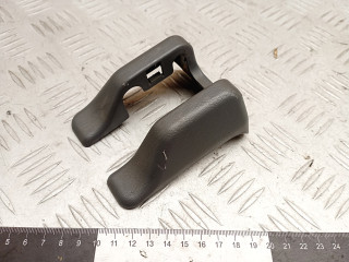 Пластик салазок сидений Toyota RAV4 2 поколение (XA20) 2003, 2.0 л., 1CD-FTV, дизель, МКПП, внедорожник 5 дв., 7215942010