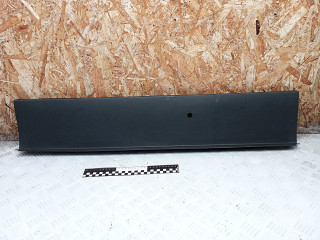 пластик Peugeot 3008 1 поколение 2012, 1.6 л., дизель, робот, передний привод, правый руль, 9684318477