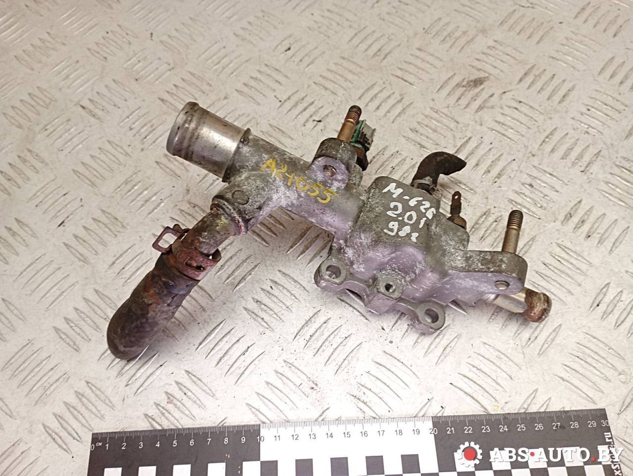 корпус термостата Mazda 626 GF 1998, 2.0 л., бензин - фото №1