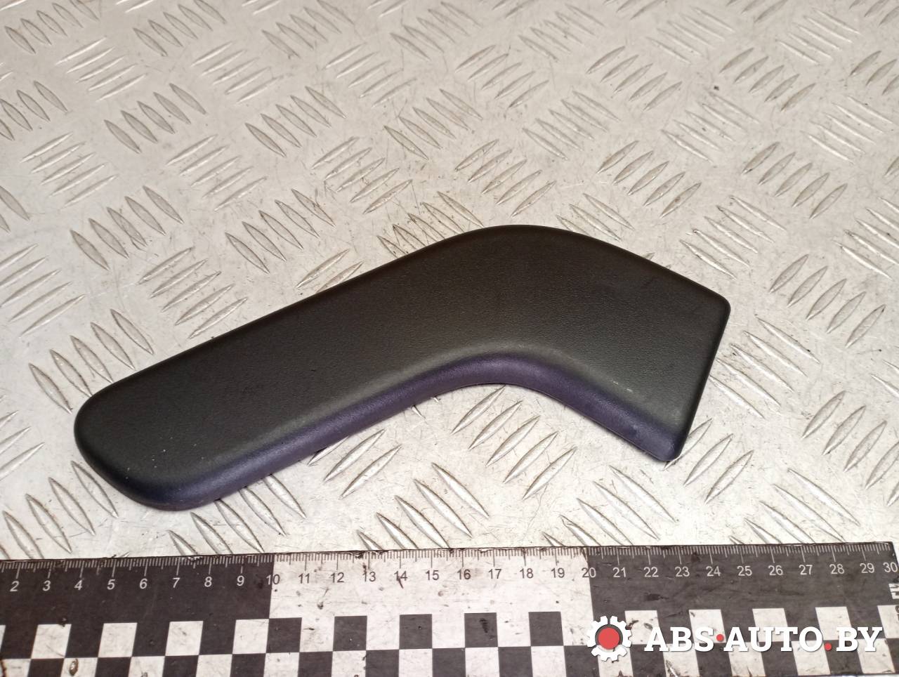 пластик (накладка) сиденья Peugeot 5008 1 поколение 2011, 1.6 л., дизель, МКПП, передний привод, 156027152 - фото №1