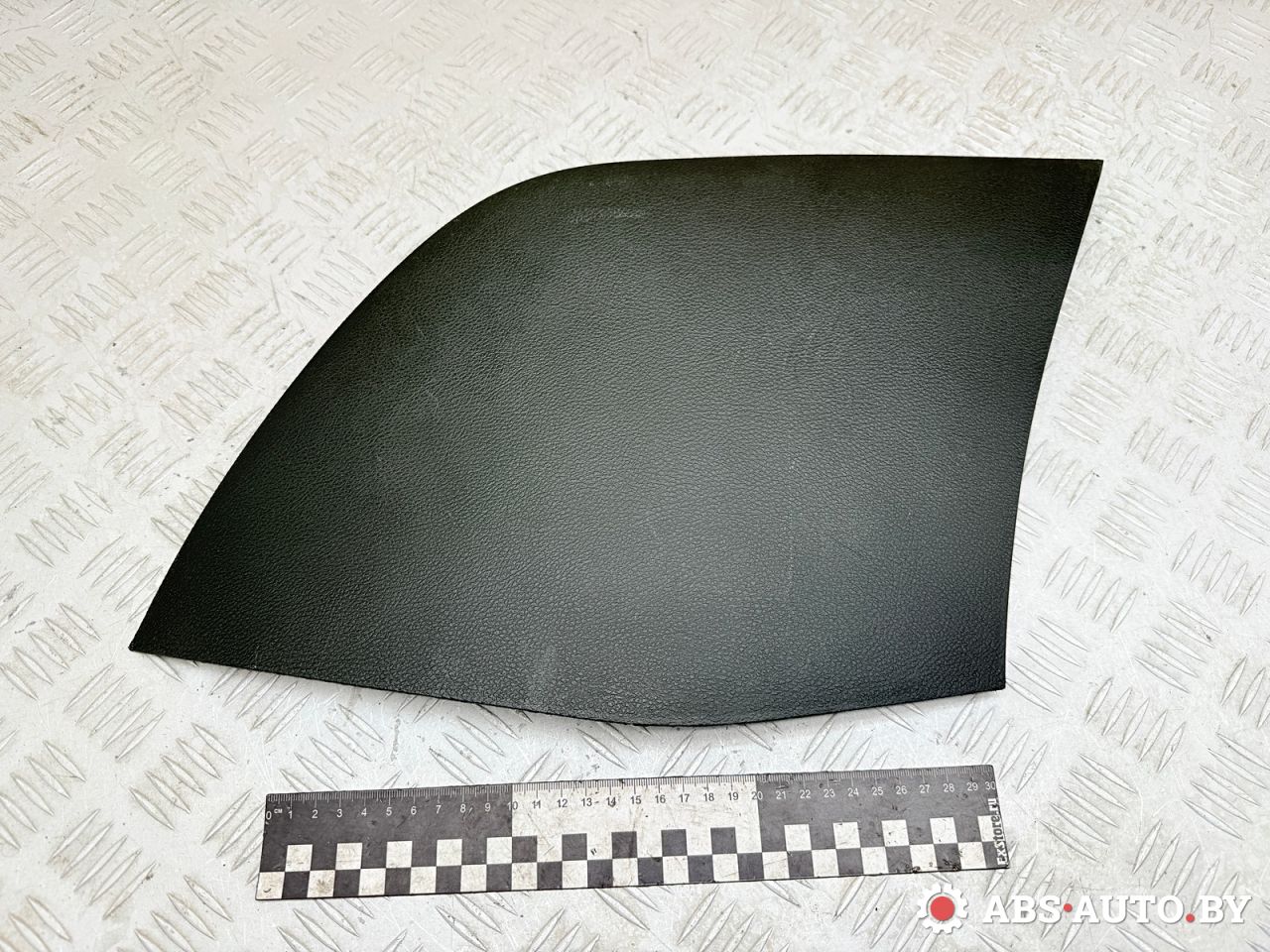 Декоративная накладка центральной консоли Jeep Cherokee 5 поколение 2016, 2.0 л., EBT, дизель, АКПП, внедорожник 5 дв., 1UJ64DX9AD - фото №1