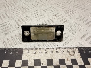 подсветка номера Volkswagen Touareg 1 поколение 2006, 3.0 л., BKS, дизель, АКПП, внедорожник 5 дв., полный привод, 1J5943021, 1J5943021A, 1J5943021C, 1J5943021D