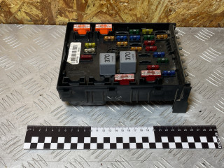 блок предохранителей Volkswagen Passat B6 2007, 2.0 л., дизель, АКПП, универсал, 3C0937125