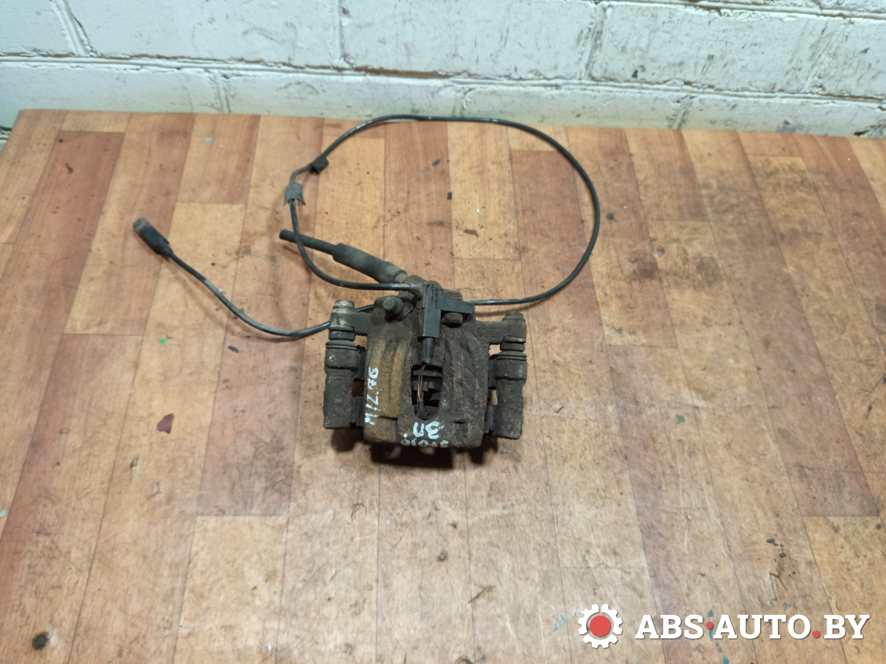 суппорт задний правый Mercedes-Benz Vito W639 2006, 2.2 л., дизель, МКПП, Y01360 - фото №1