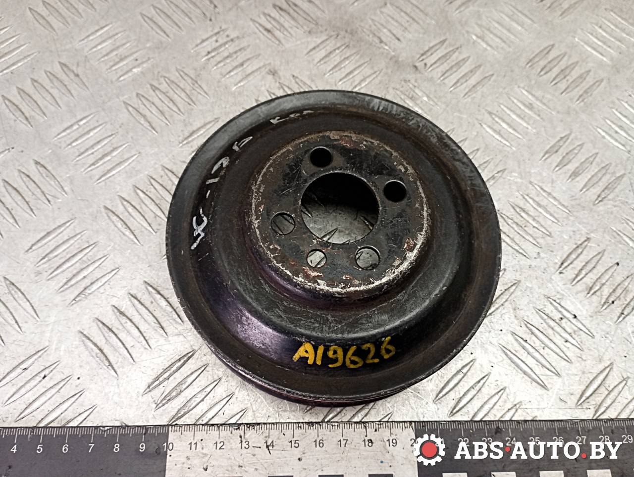 шкив коленвала Volkswagen Golf 3 поколение 1995, 1.6 л., бензин, 037105255A - фото №1